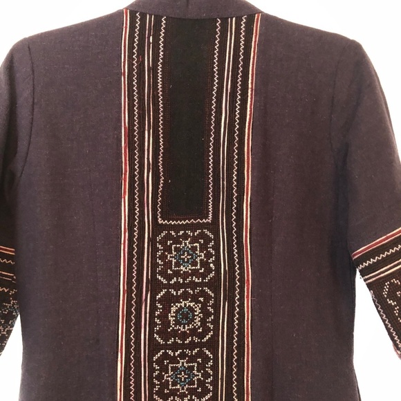 Authentic Thai Indigo tea coat with embroidery. Hmong tribe. Hand made. - Picture 12 of 16